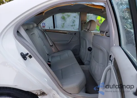 2007 Mercedes-Benz C 230 Sport from USA, damaged, VIN WDBRF52H67F874221